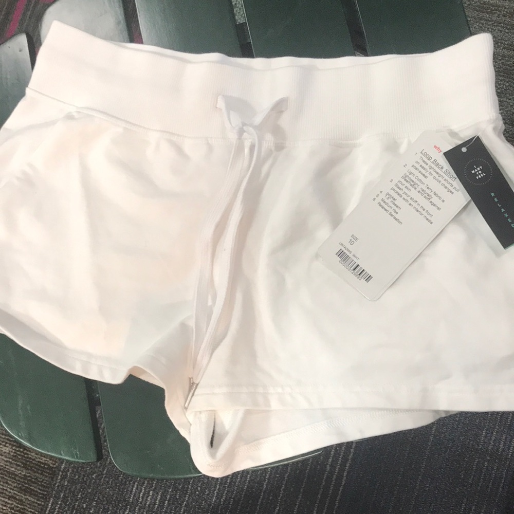 NWT Lululemon White sz 10 Loop Back short
